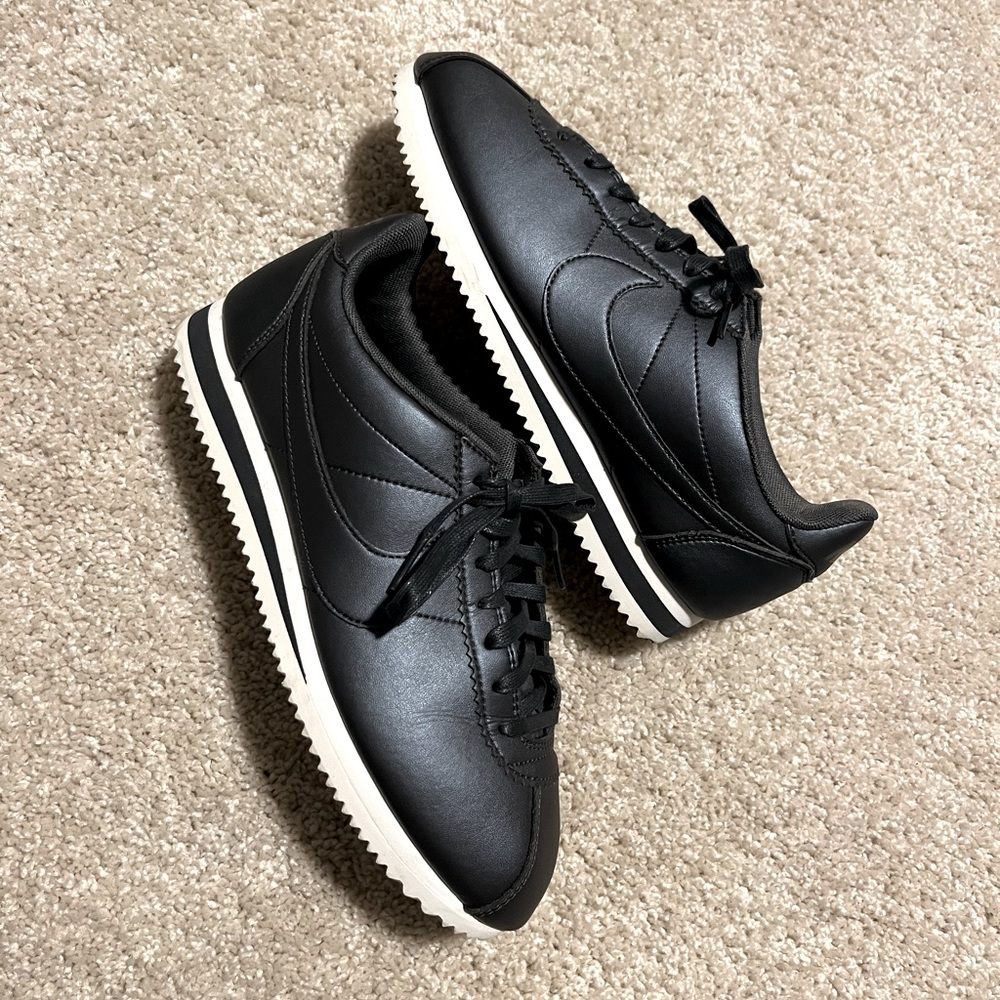 Nike Cortez Size 8.5 Navy